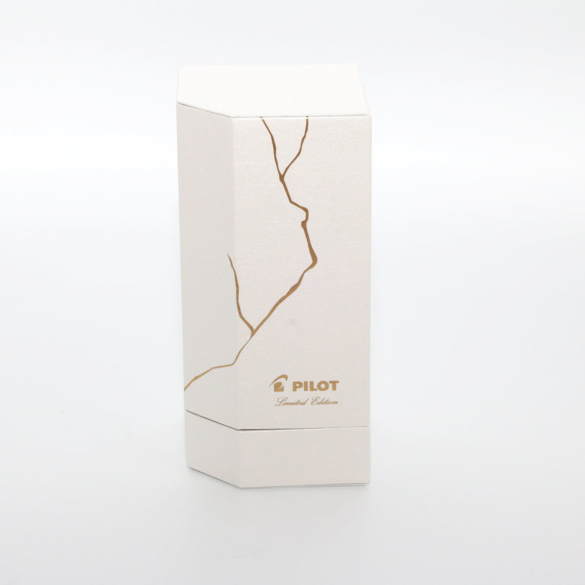 PILOT 2026 Limited Edition Capless Golden Journey