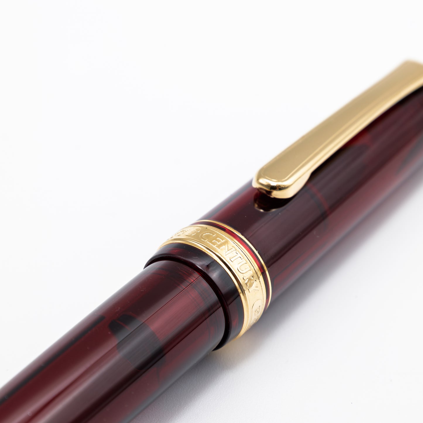 PLATINUM #3776 Century Burgundy F(Fine)