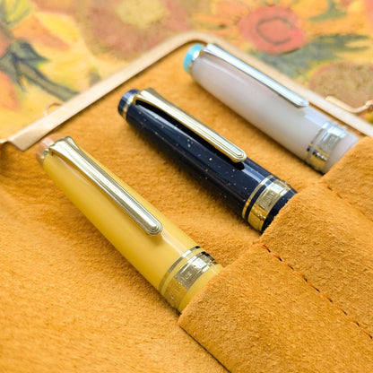 アルルのひまわり 口金ペンケース ショート3本挿 BUNGUBOX x 編吟革盤舎