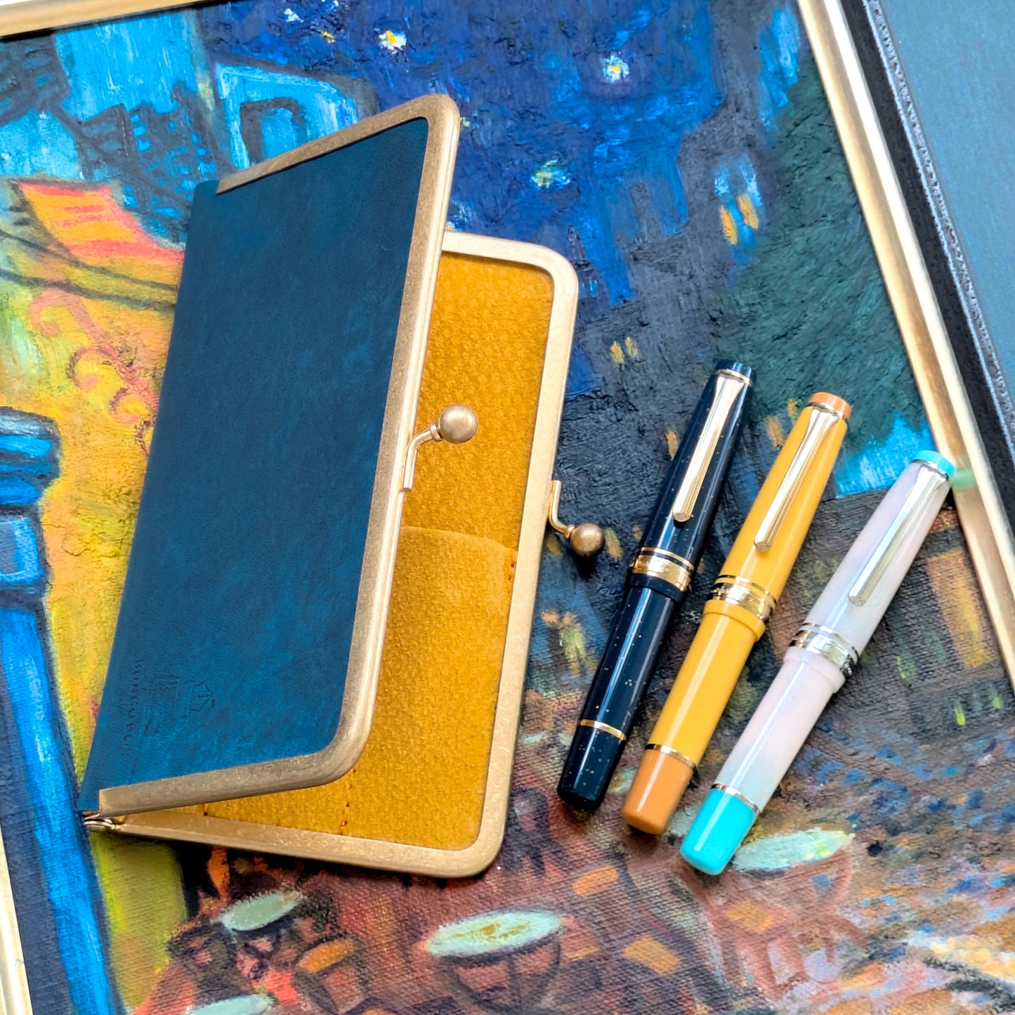 Café Terrace at Night Metal Clasp Pen Case for 3 pens, BUNGUBOX x Penguin Kaban