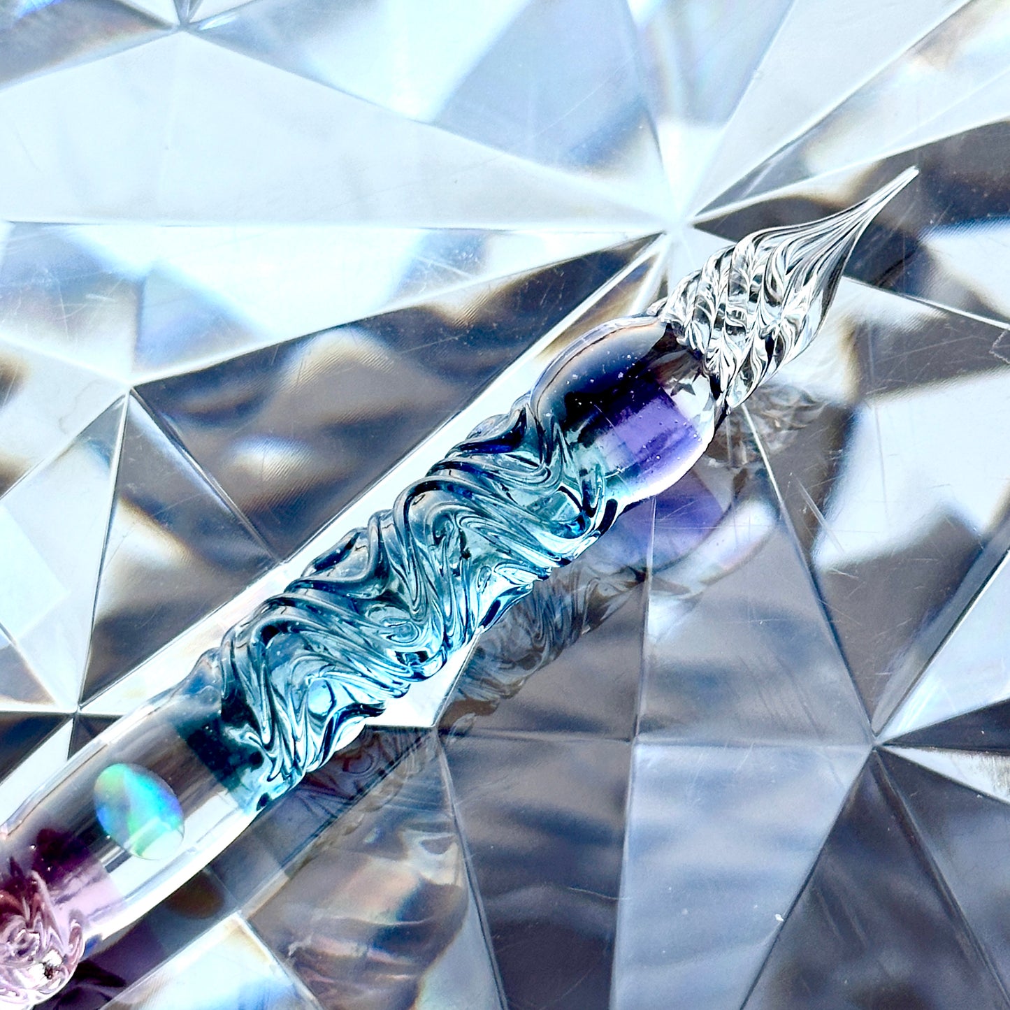 Hydrangea Double-sided Glass Pen, BUNGUBOX x Synchronicity Glass Art