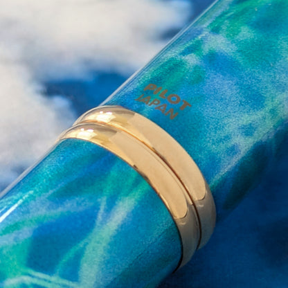 Bon Voyage BB Gold Capless