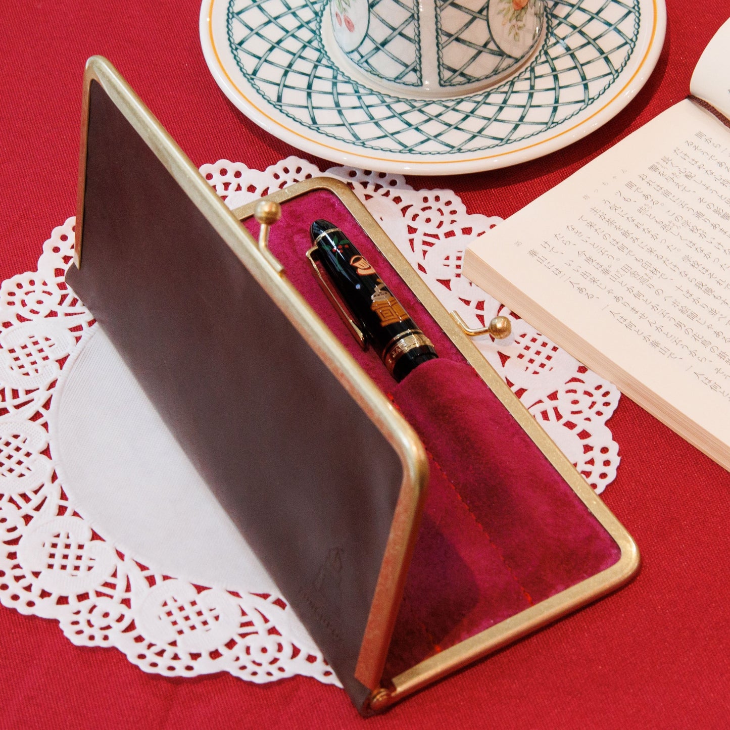 Opera Framboise metal clasp pen case for 3, BUNGUBOX x Penguin Kaban-sha