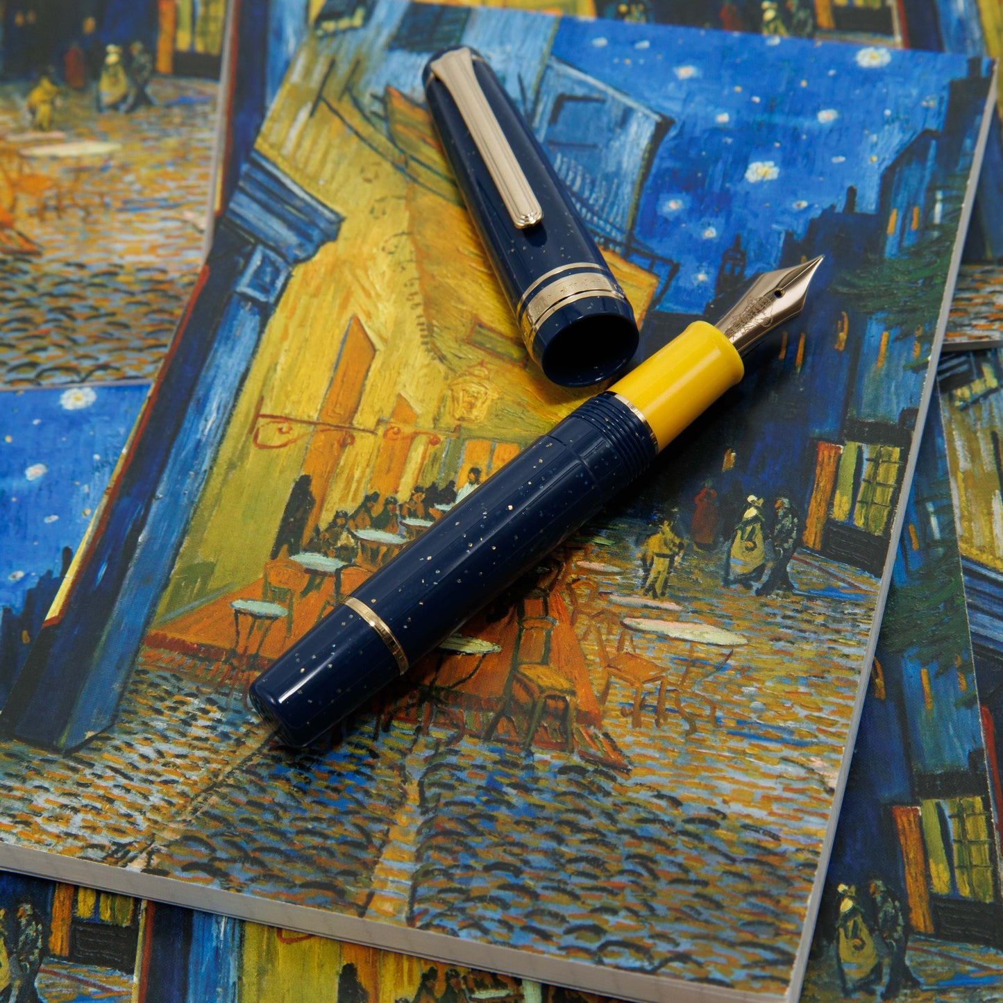 Café Terrace at Night Bumpy Memo Pad for Fountain Pens
