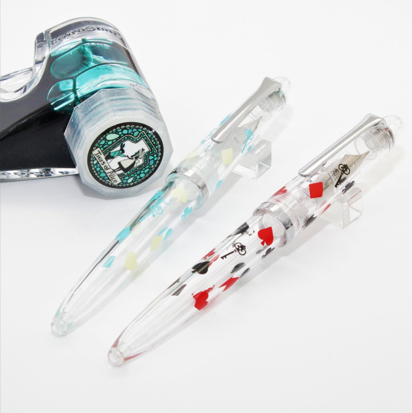 Alice in Wonderland White & Blue, 1911 Profit Jr.