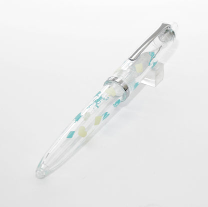 Alice in Wonderland White & Blue, 1911 Profit Jr.